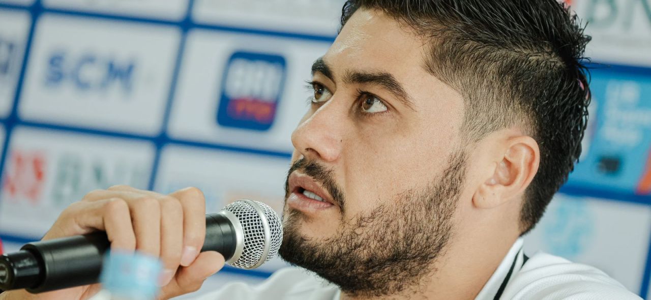 podiumnews.com-Adilson Maringa Jadi Top Save